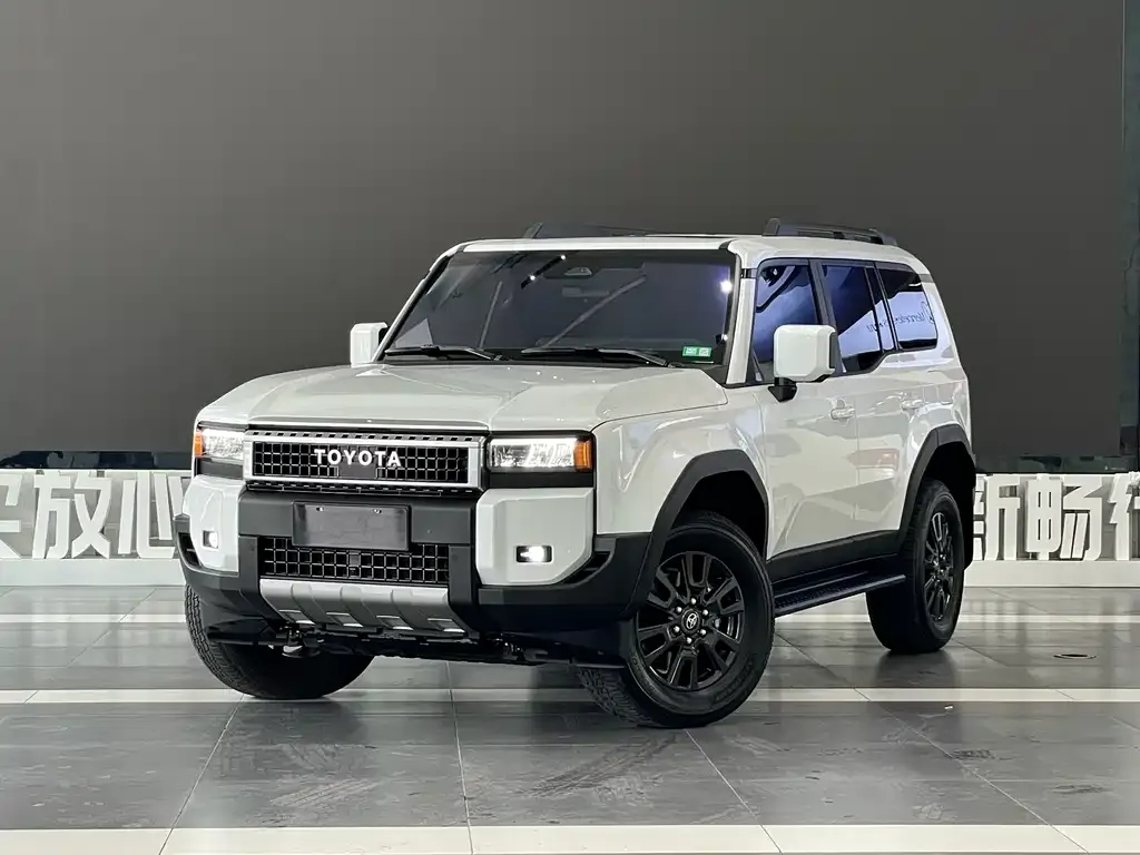 Toyota Prado — фото 1