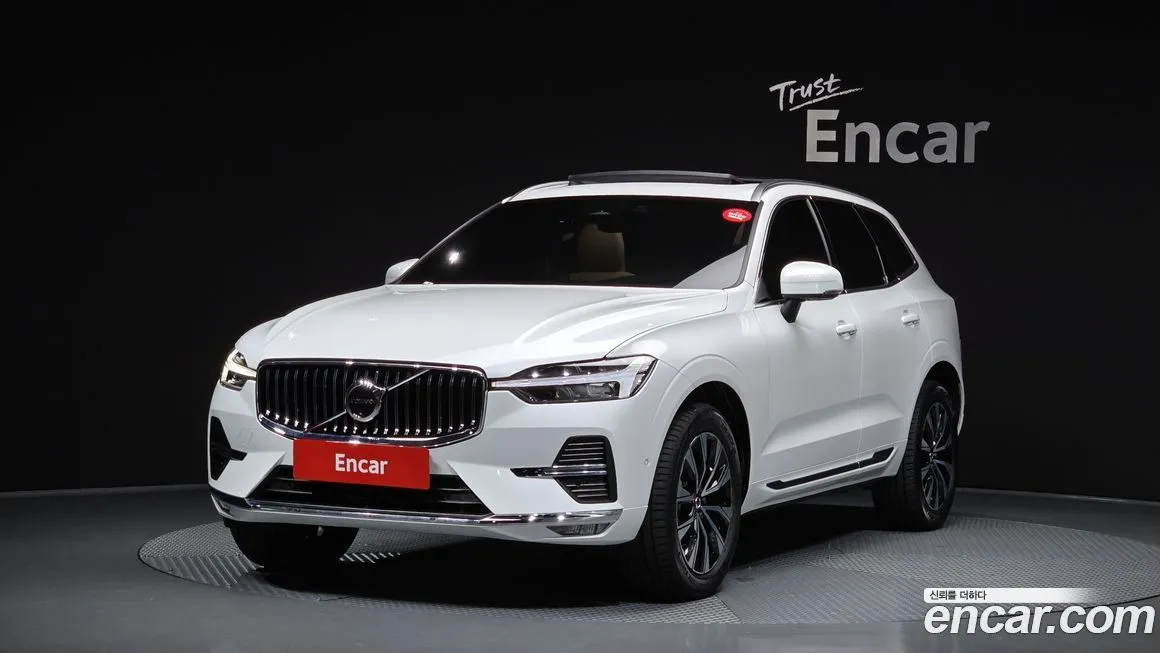 Volvo XC60 — фото 1
