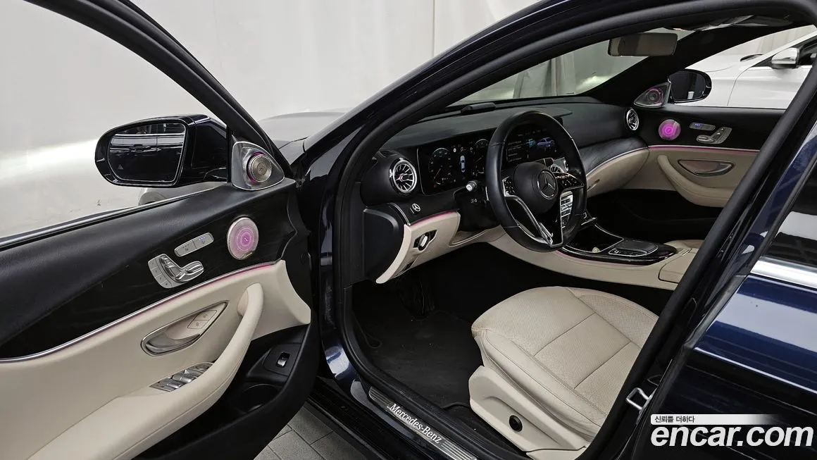 Mercedes-Benz E-Class — фото 10