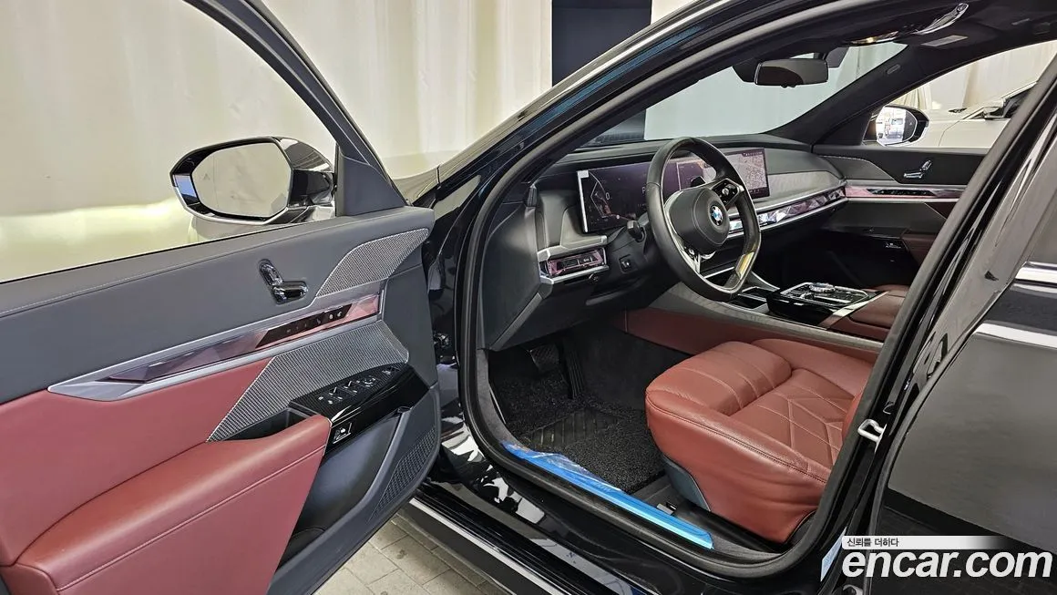 BMW 7-Series 2023 из KR, фото 10