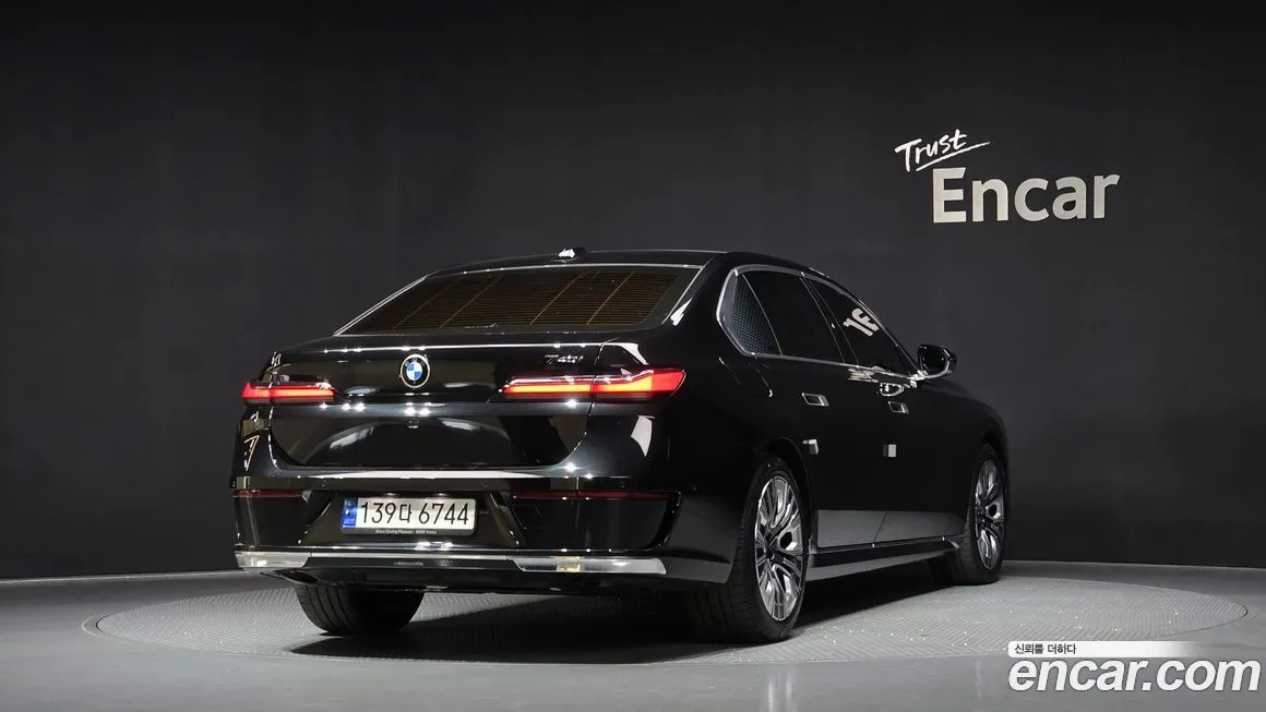 BMW 7-Series 2023 из KR, фото 2