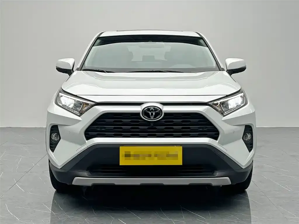Toyota RAV4 — фото 2