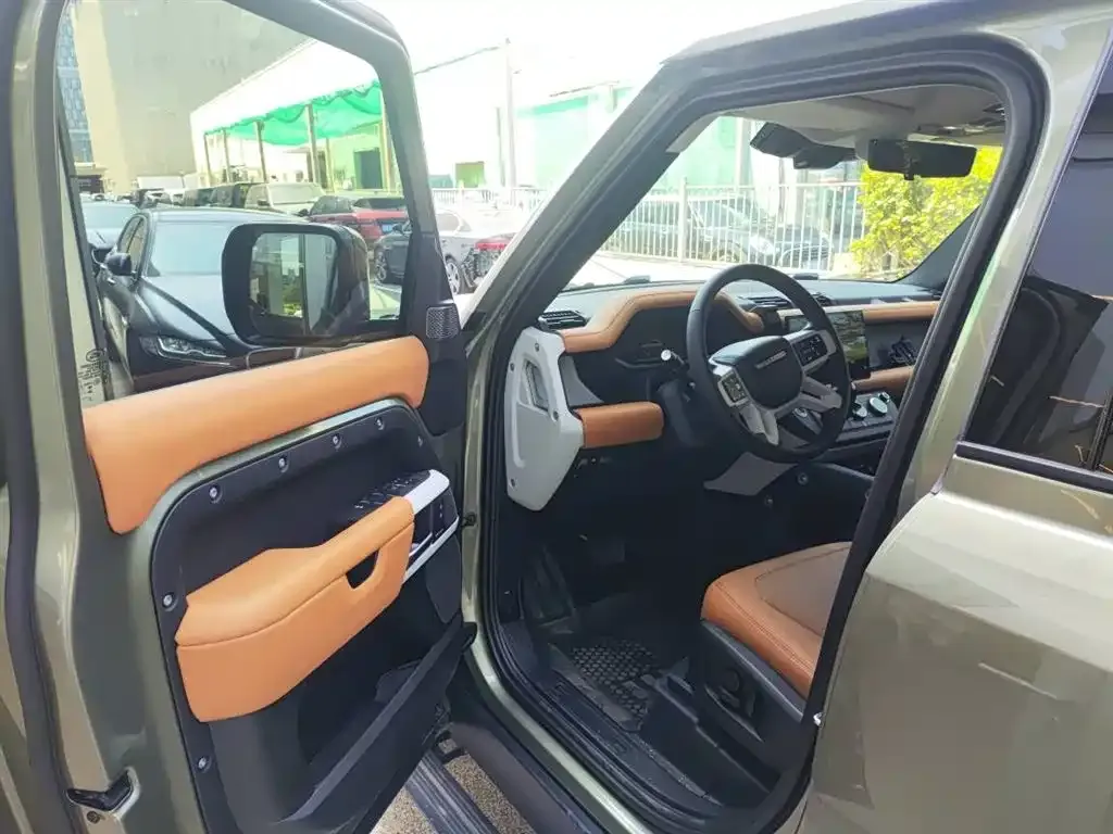 Land Rover Defender 2024 из CN, фото 3