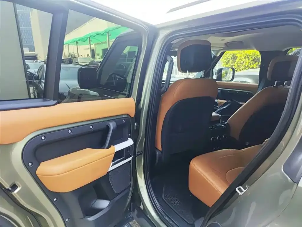 Land Rover Defender 2024 из CN, фото 5