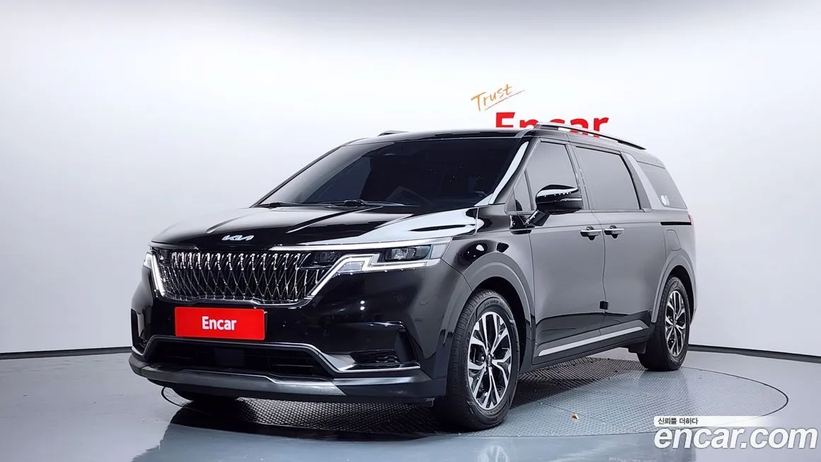 Kia Carnival — фото 1
