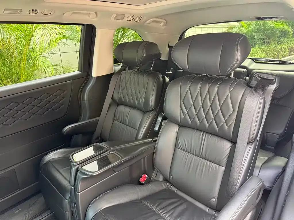 Honda Elysion 2021 из CN, фото 10