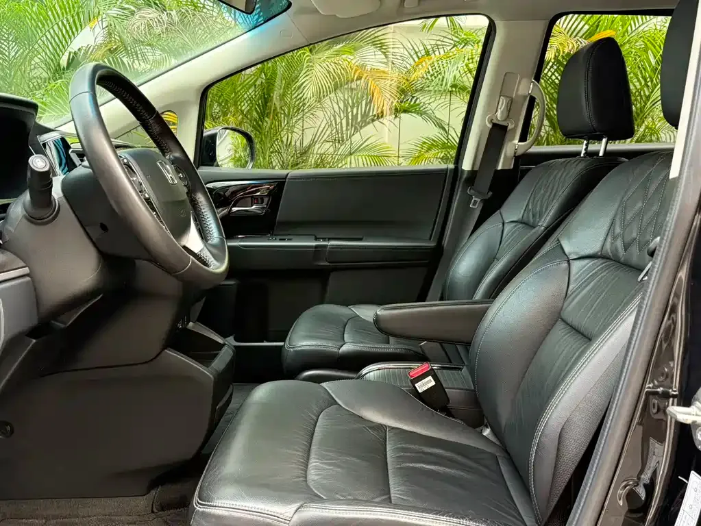 Honda Elysion 2021 из CN, фото 7