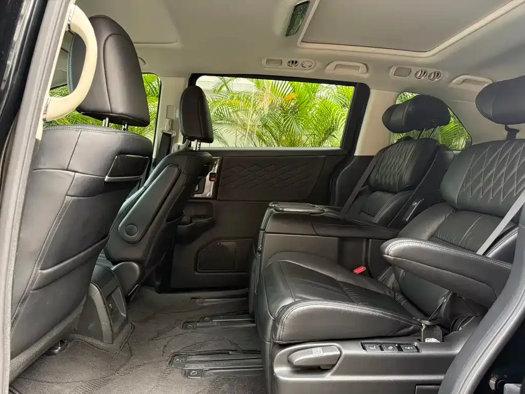 Honda Elysion 2021 из CN, фото 9