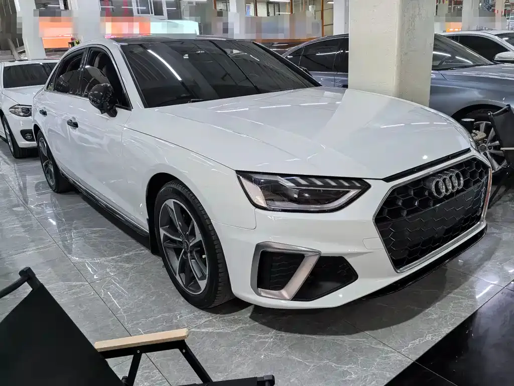 Audi A4L 2023 из CN, фото 3