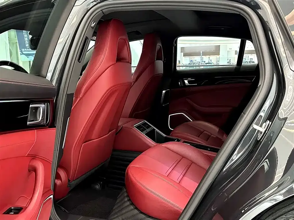 Porsche Panamera 2023 из CN, фото 2