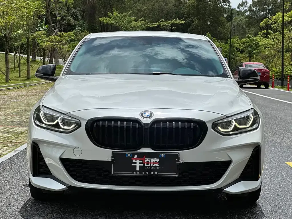 BMW 1 Series 2021 из CN, фото 2