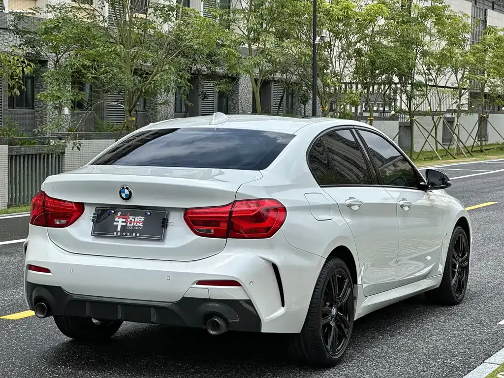 BMW 1 Series 2021 из CN, фото 4