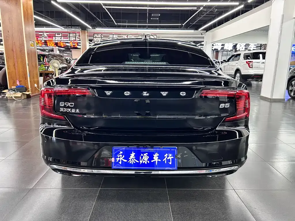 Volvo S90 — фото 4
