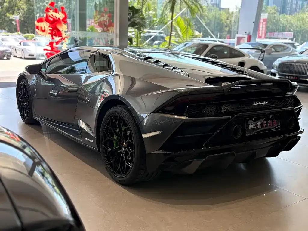 Lamborghini Huracan 2023 из CN, фото 5