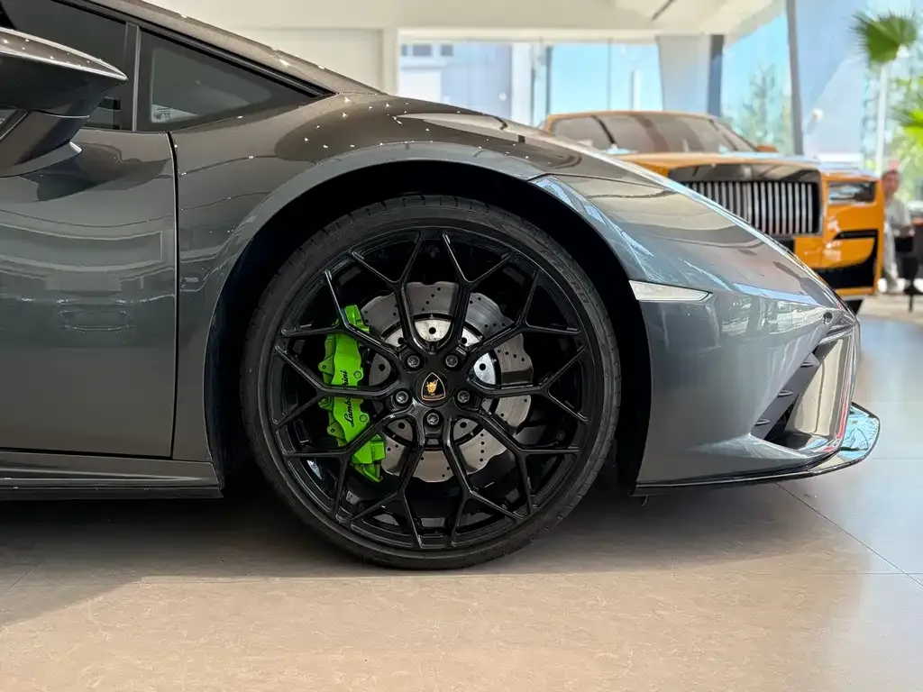 Lamborghini Huracan 2023 из CN, фото 8