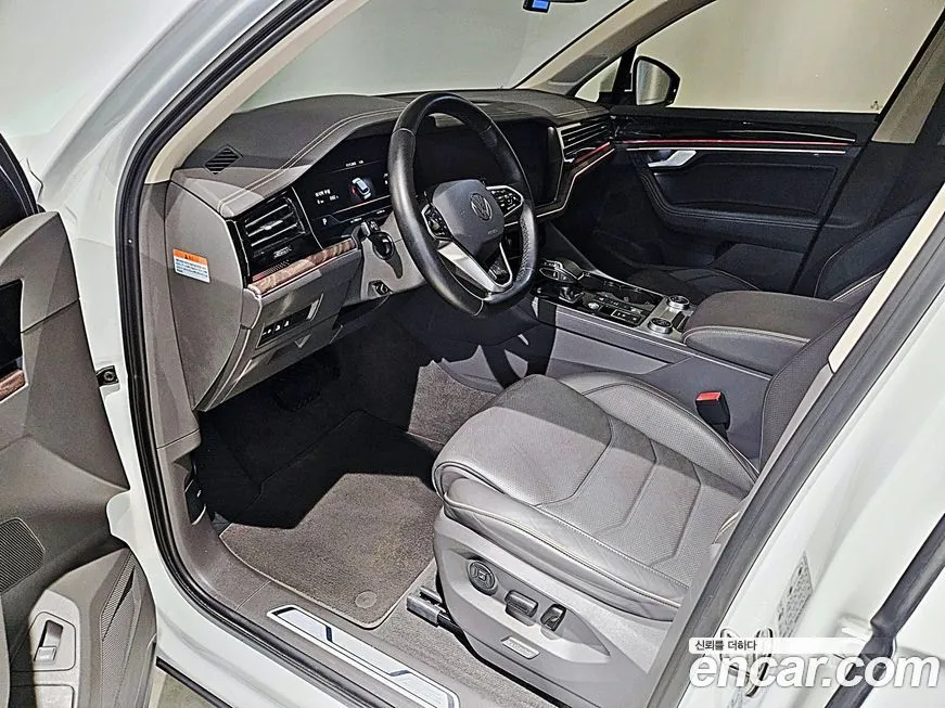 Volkswagen Touareg 2023 из KR, фото 10