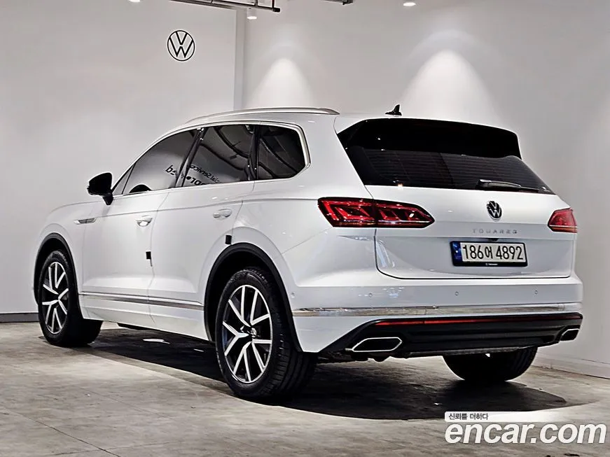 Volkswagen Touareg 2023 из KR, фото 2