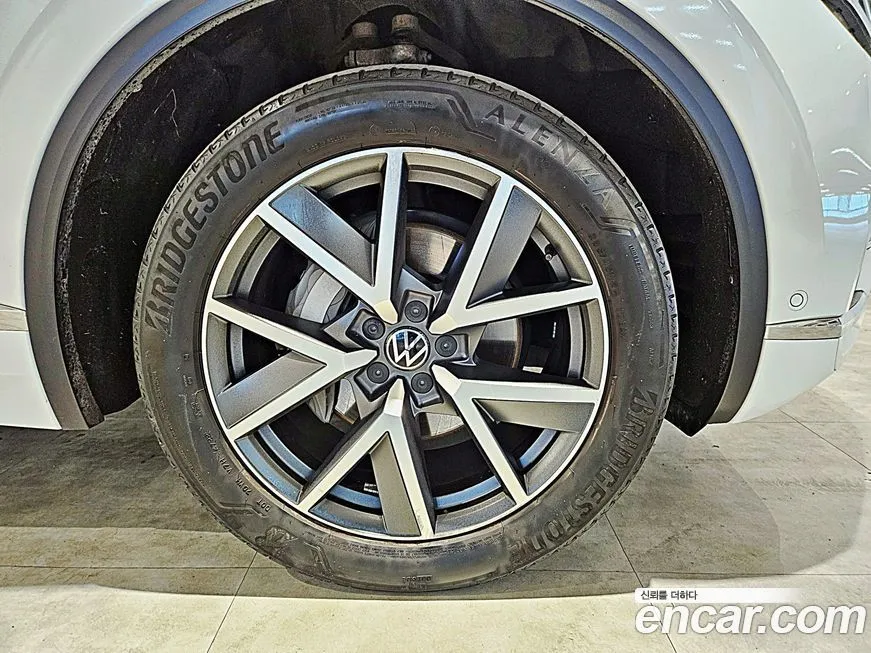Volkswagen Touareg 2023 из KR, фото 5