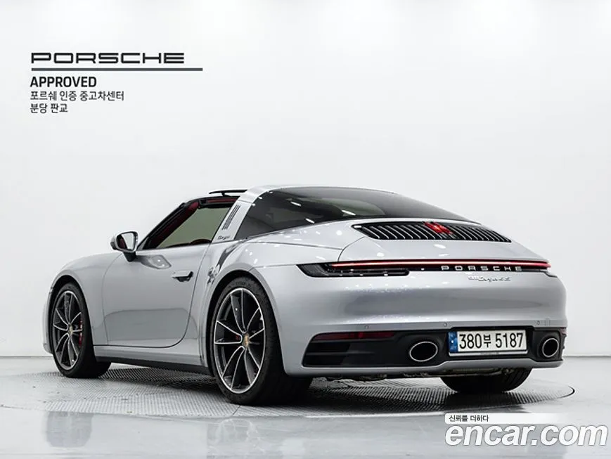 Porsche 911 2021 из KR, фото 2