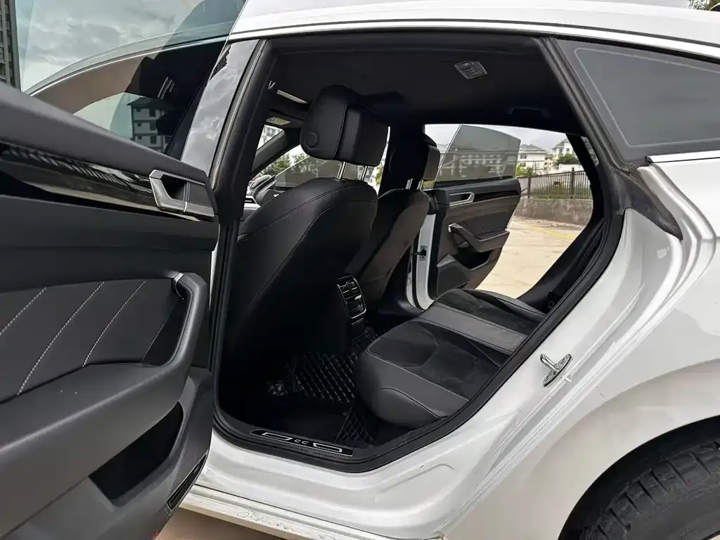 Volkswagen CC 2022 из CN, фото 6