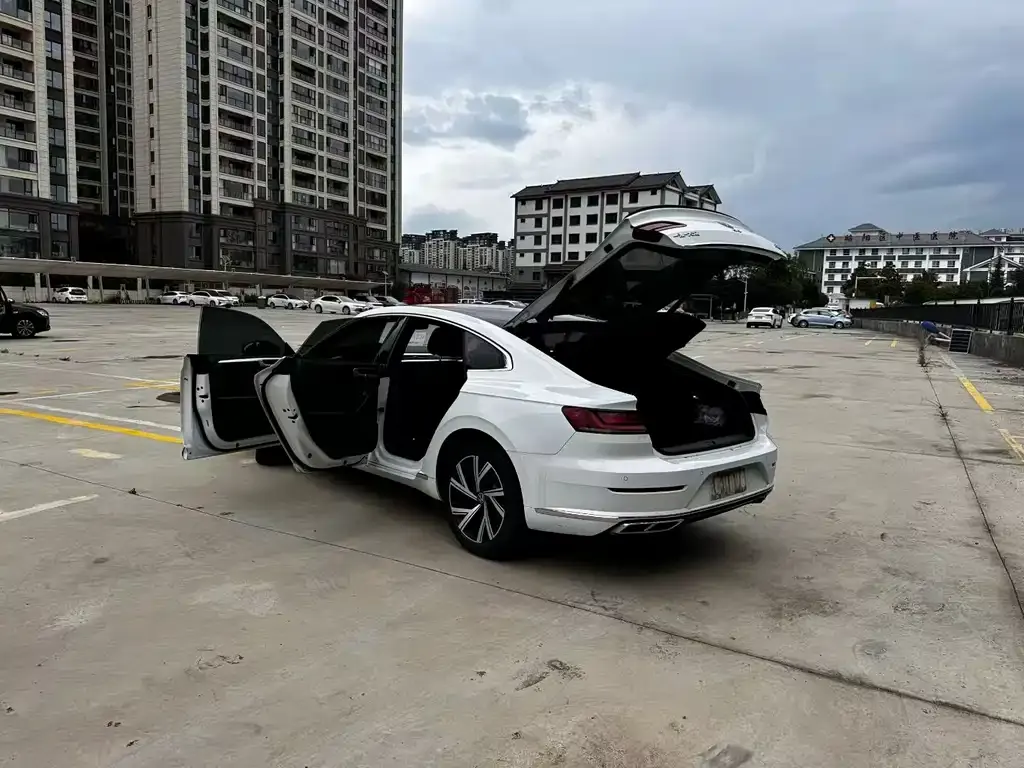 Volkswagen CC 2022 из CN, фото 7