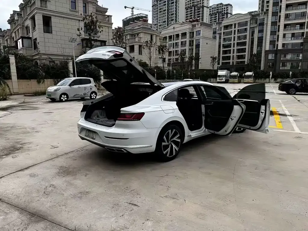 Volkswagen CC 2022 из CN, фото 9