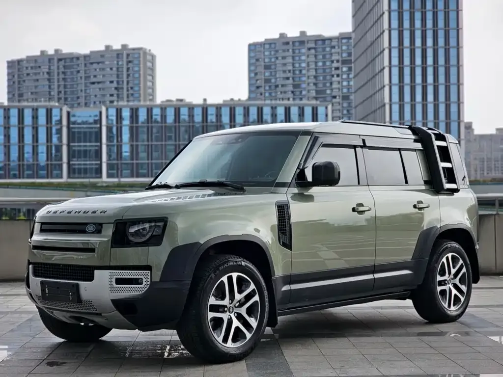 Land Rover Defender — фото 1