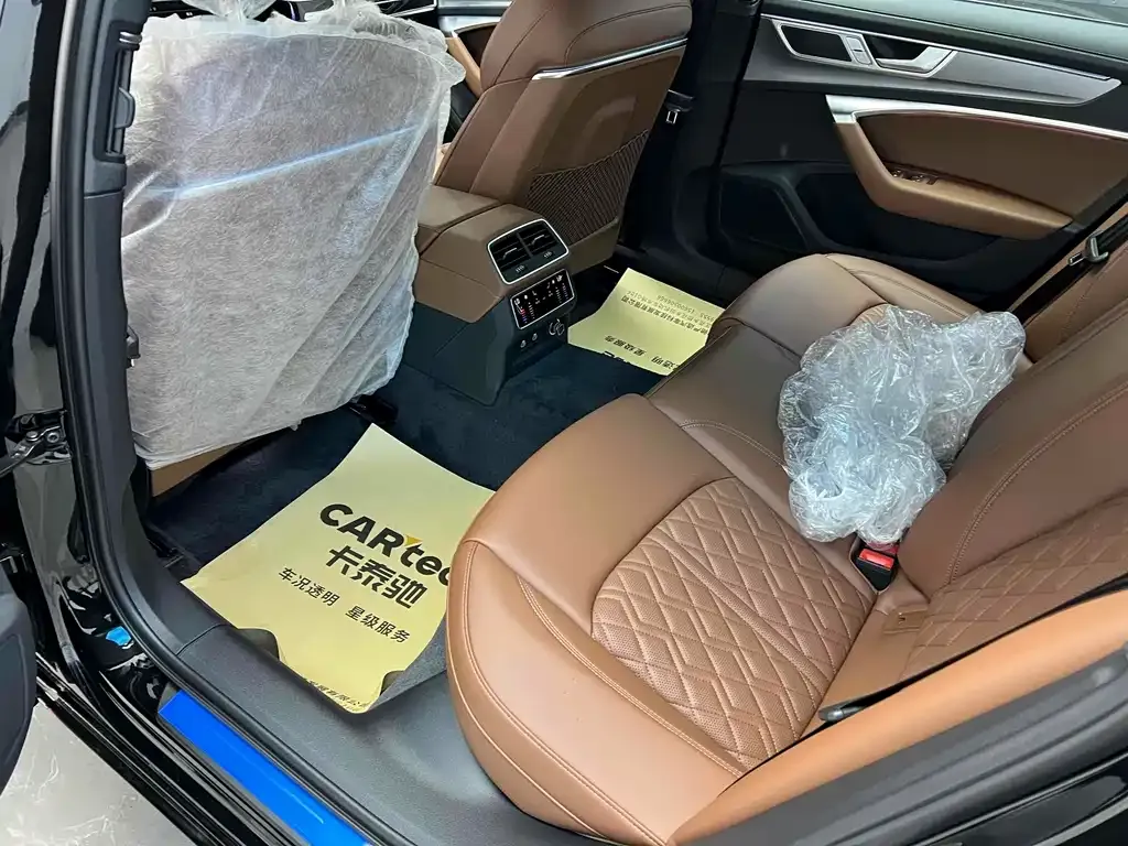 Audi A6L 2025 из CN, фото 10