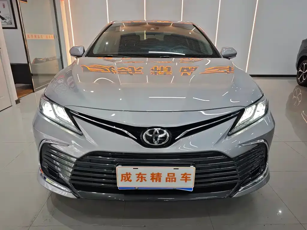 Toyota Camry 2021 из CN, фото 2