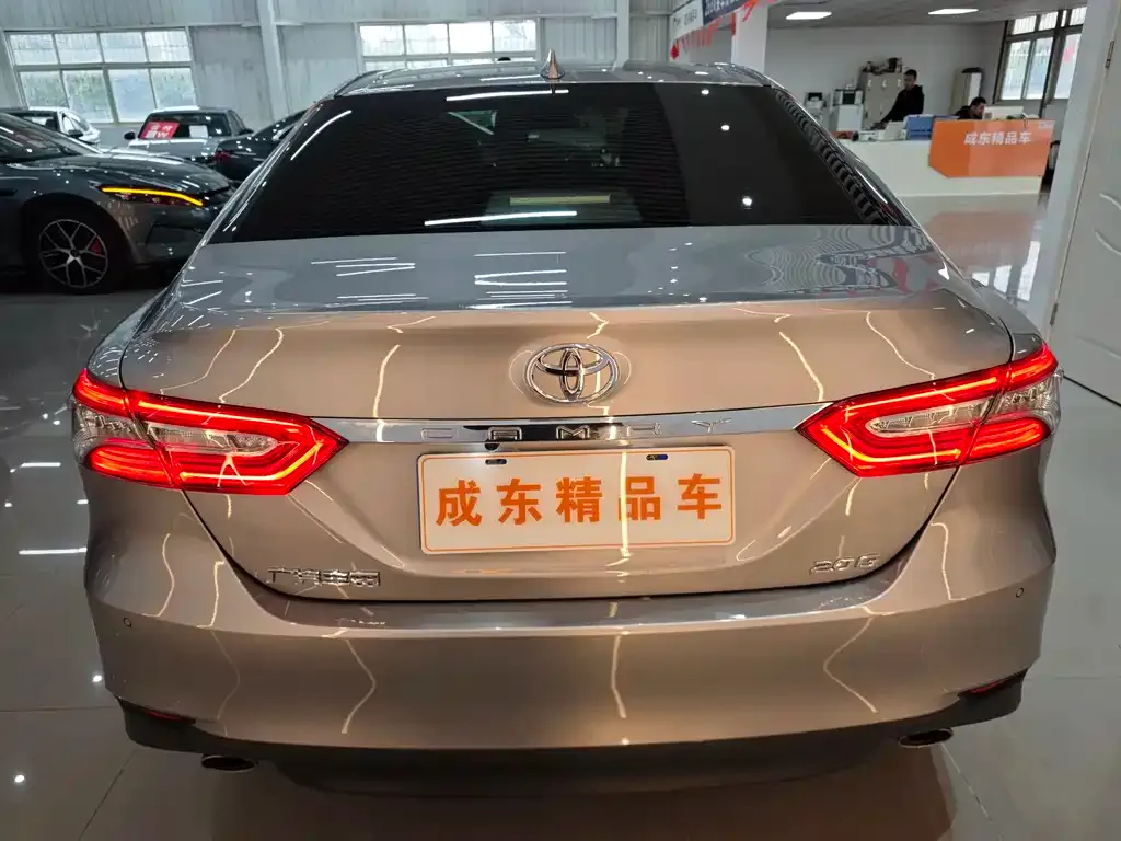 Toyota Camry 2021 из CN, фото 5