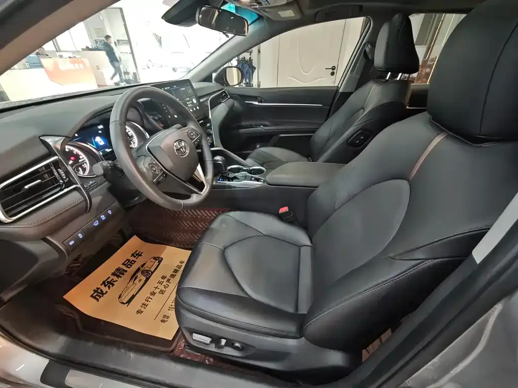 Toyota Camry 2021 из CN, фото 7