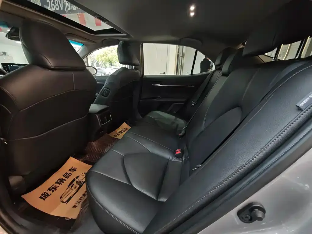 Toyota Camry 2021 из CN, фото 9