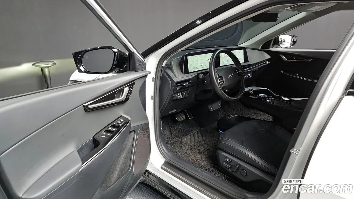 Kia EV6 2023 из KR, фото 10