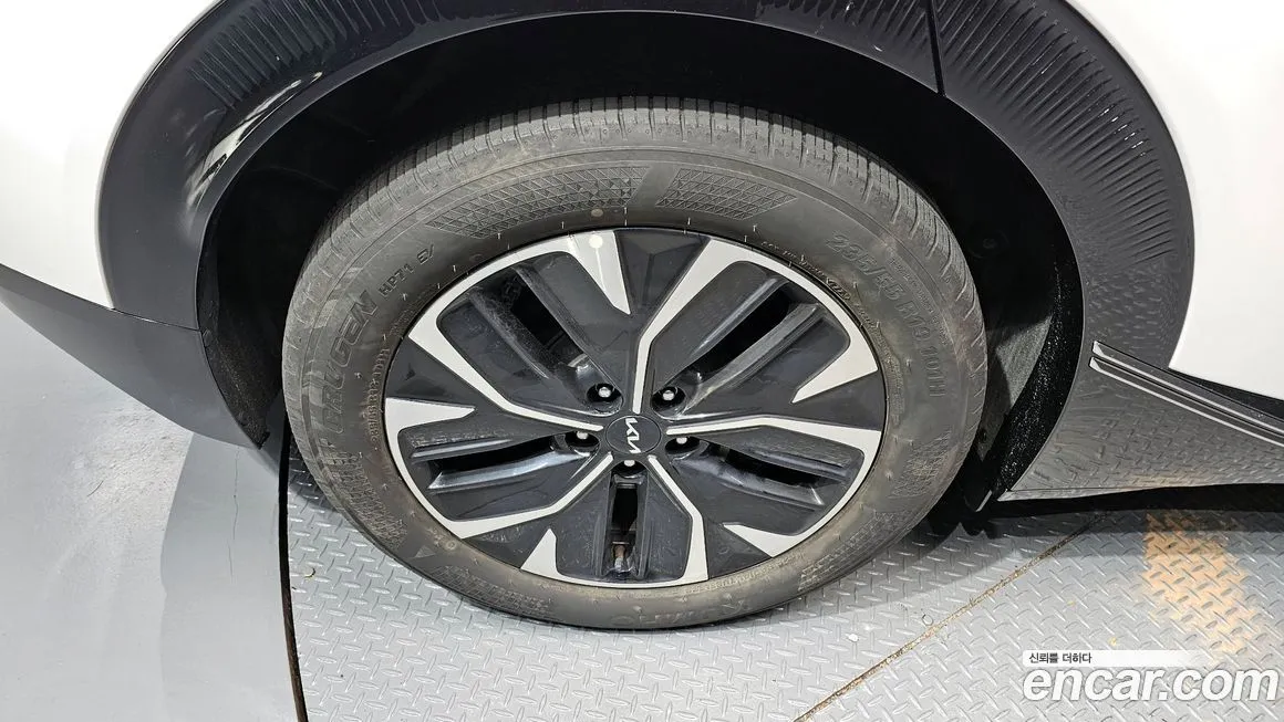 Kia EV6 2023 из KR, фото 5
