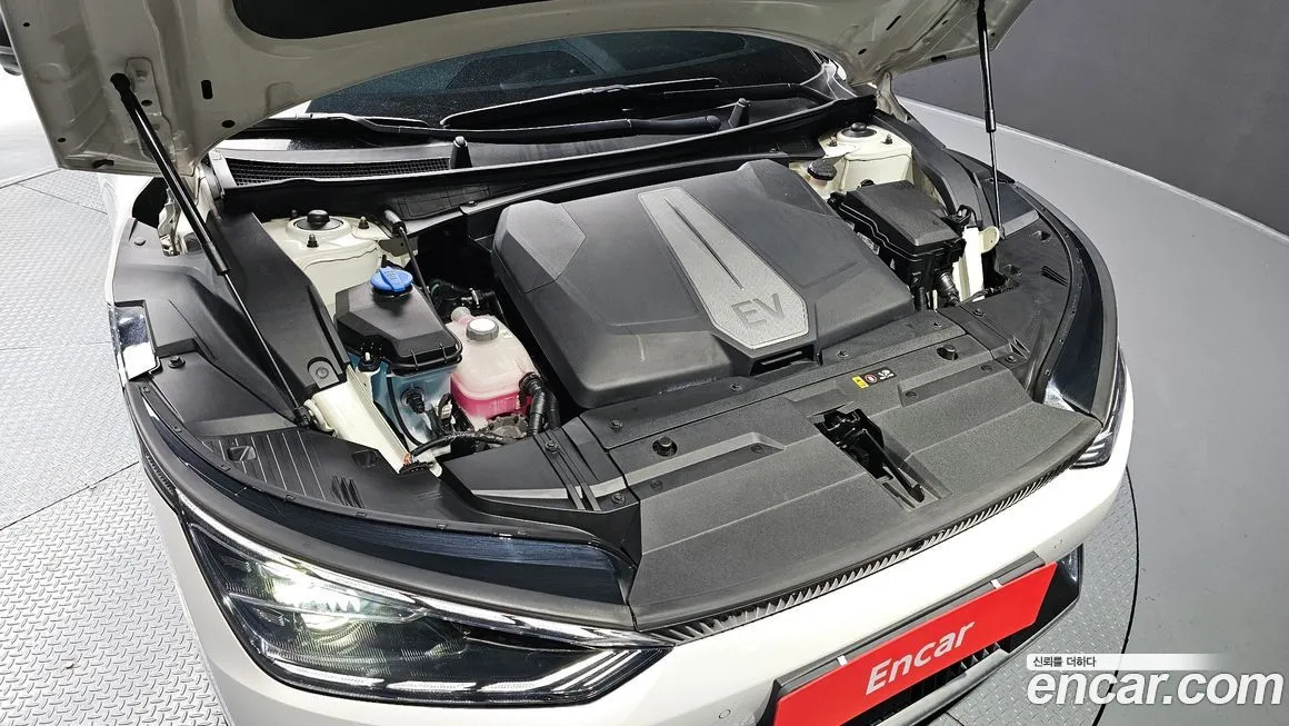 Kia EV6 2023 из KR, фото 6