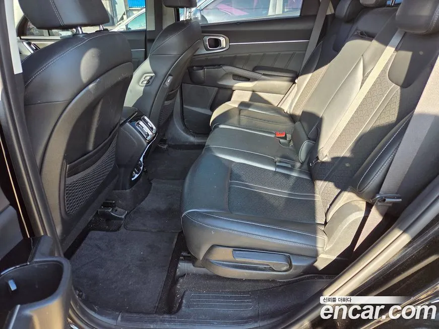 Kia Sorento — фото 6