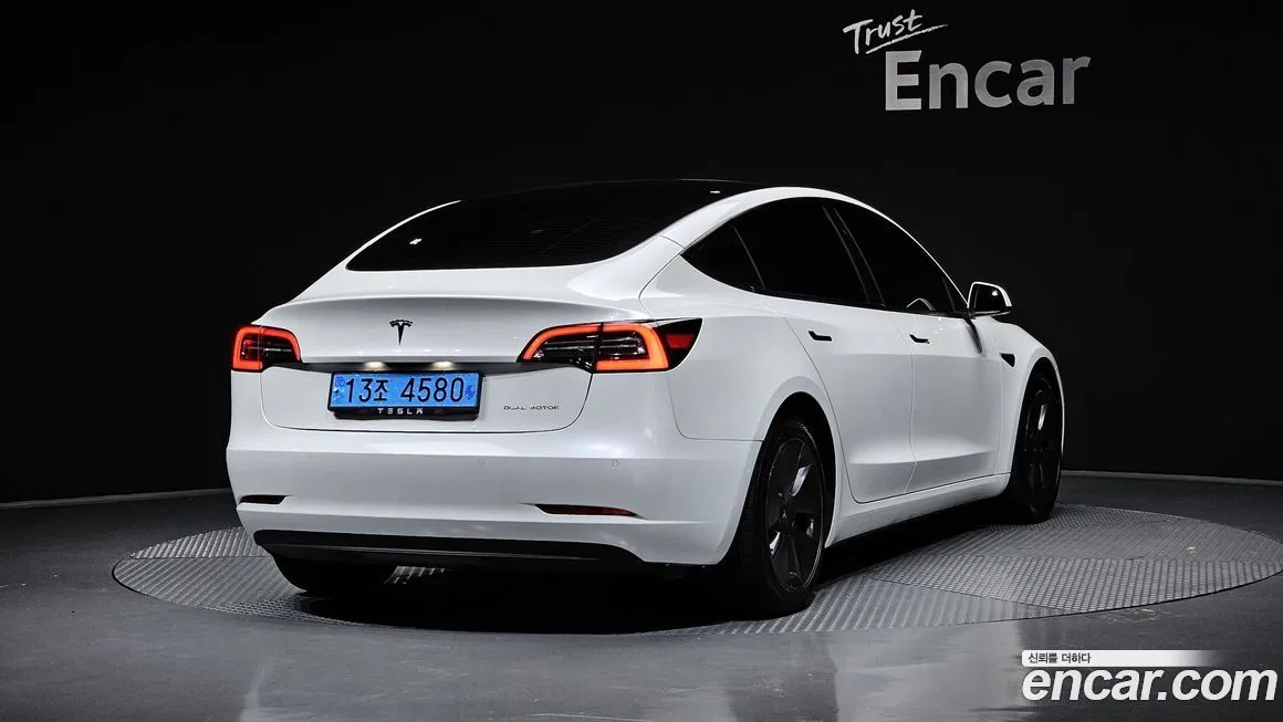 Tesla Model 3 2022 из KR, фото 2