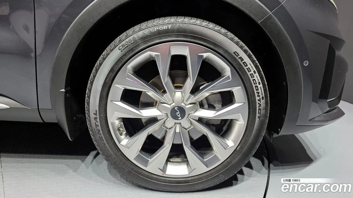 Kia Sorento — фото 5