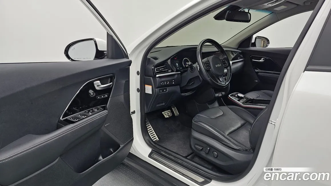 Kia Niro — фото 10