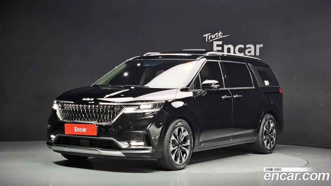 Kia Carnival — фото 1