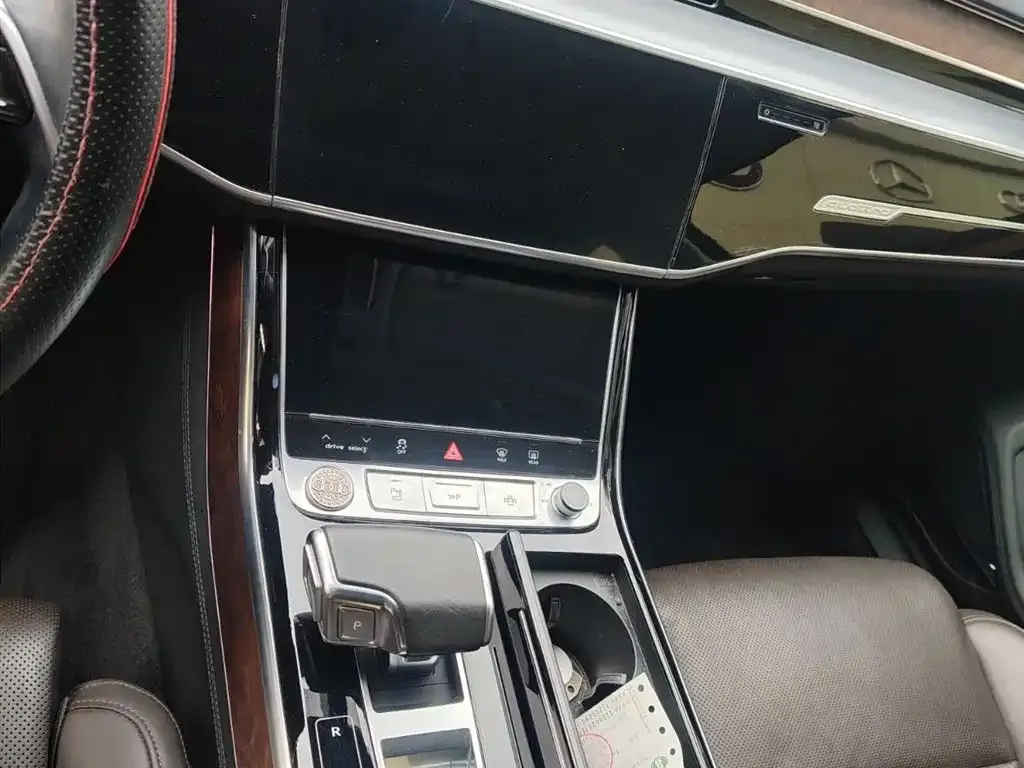 Audi A8 2022 из CN, фото 9