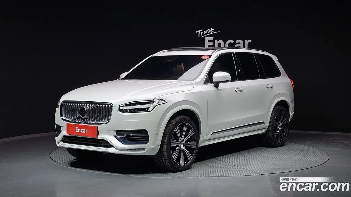 Volvo XC90 — фото 1