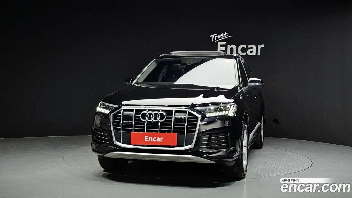 Audi Q7 2021 из KR, фото 3