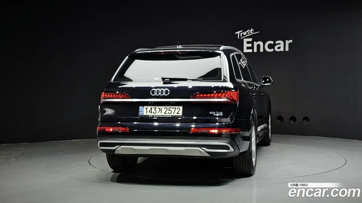 Audi Q7 2021 из KR, фото 4