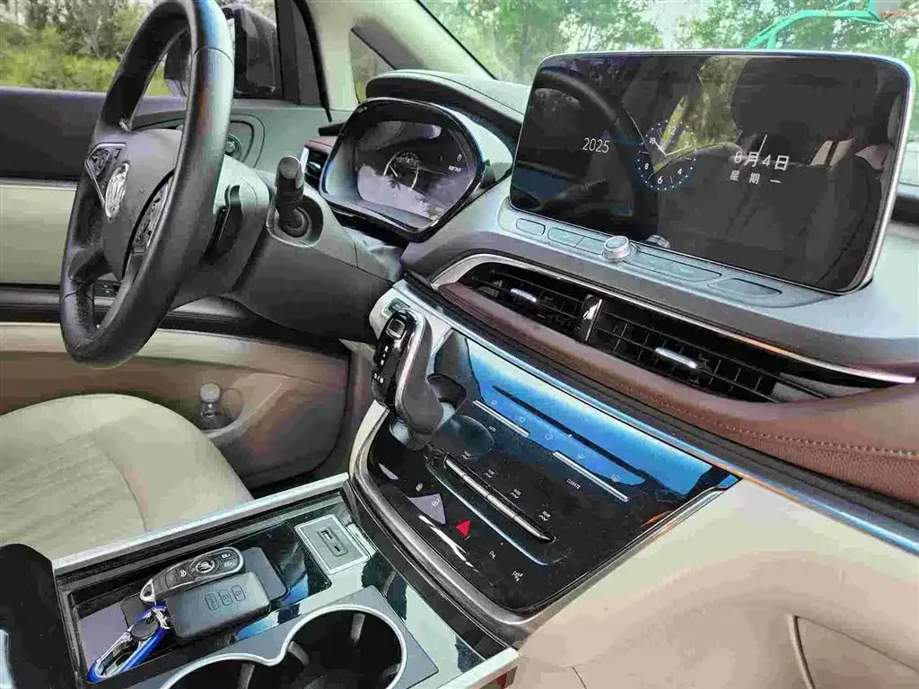Buick GL8 2022 из CN, фото 3