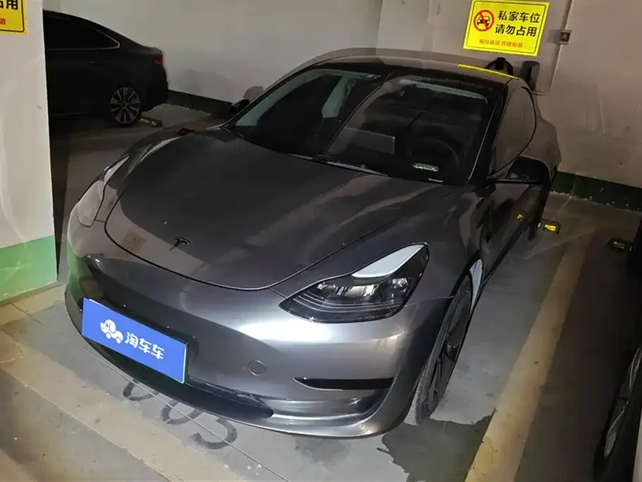 Tesla Model 3 — фото 1