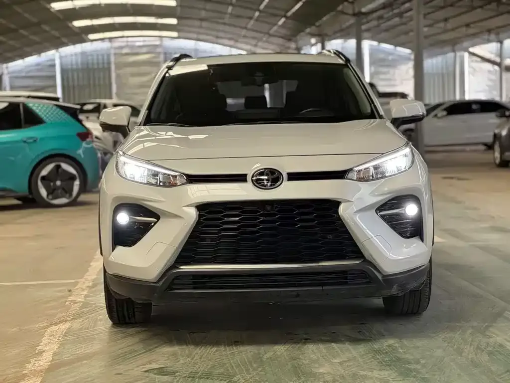 Toyota Wildlander — фото 2