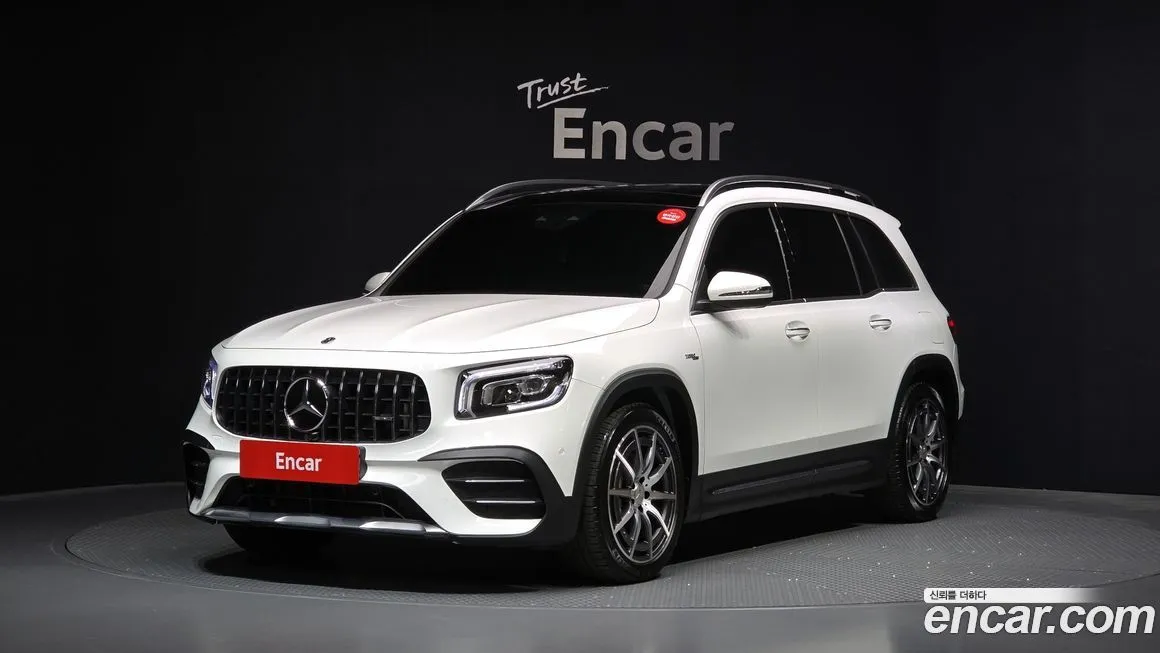 Mercedes-Benz GLB-Class — фото 1