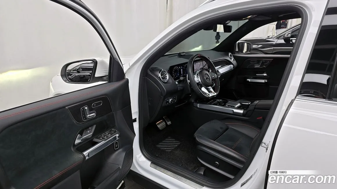Mercedes-Benz GLB-Class — фото 10