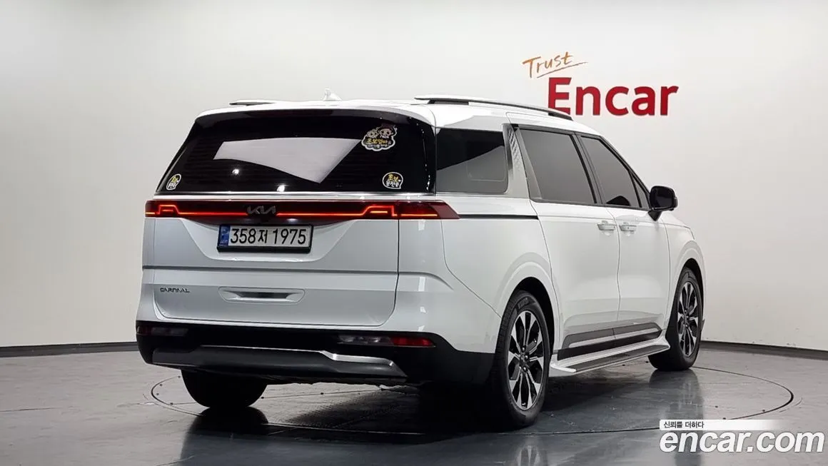 Kia Carnival — фото 2